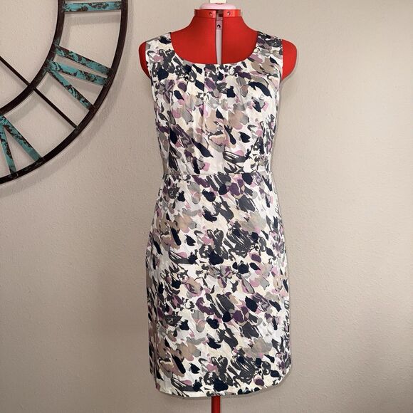 LOFT Dresses & Skirts - Ann Taylor LOFT Dress Size 8 NWT Sheath Purple & Gray Floral Workwear